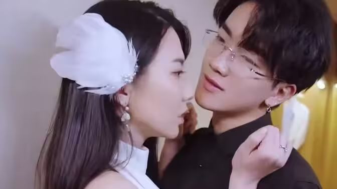 热辣滚烫之丑女无敌封面图