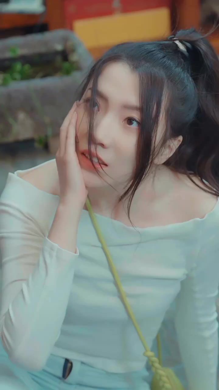 掌心之囚（腹黑总裁的金丝雀）封面图