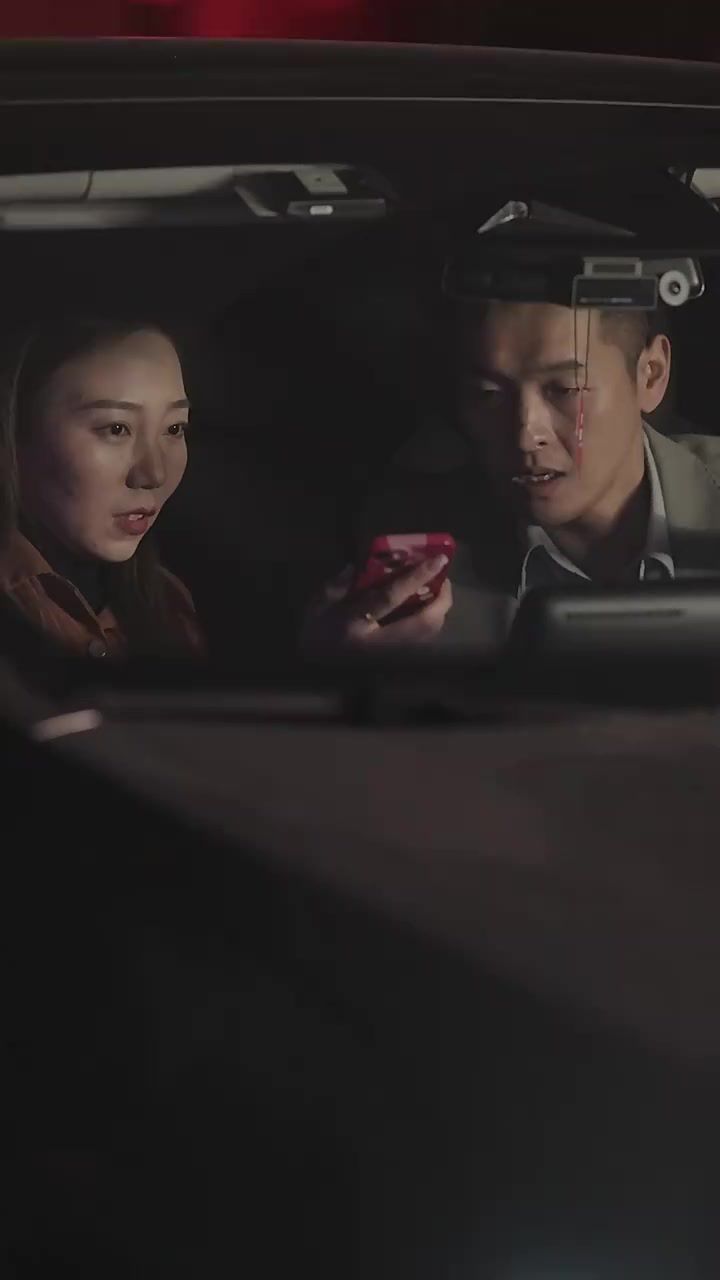 成了总裁暗恋的那个她封面图