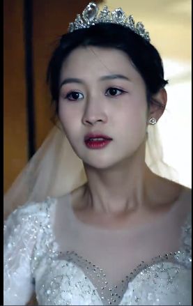 心死后，我嫁给了渣男他哥封面图