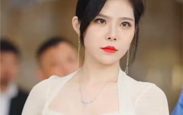 我的25岁白富美老婆封面图