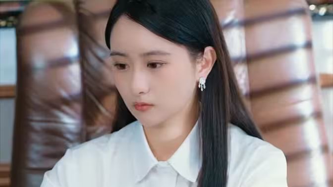 小保姆回乡竟是隐藏大佬封面图