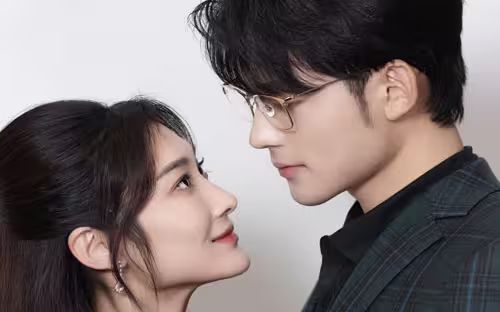 新版：分手当天，我闪婚了亿万富豪封面图