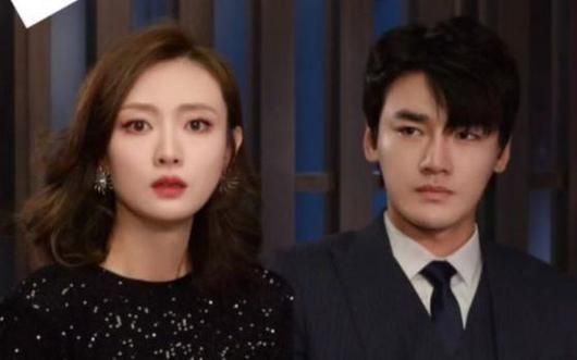 欧先生，您夫人的马甲又掉了封面图