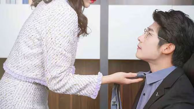 被偷走爱的那十年封面图